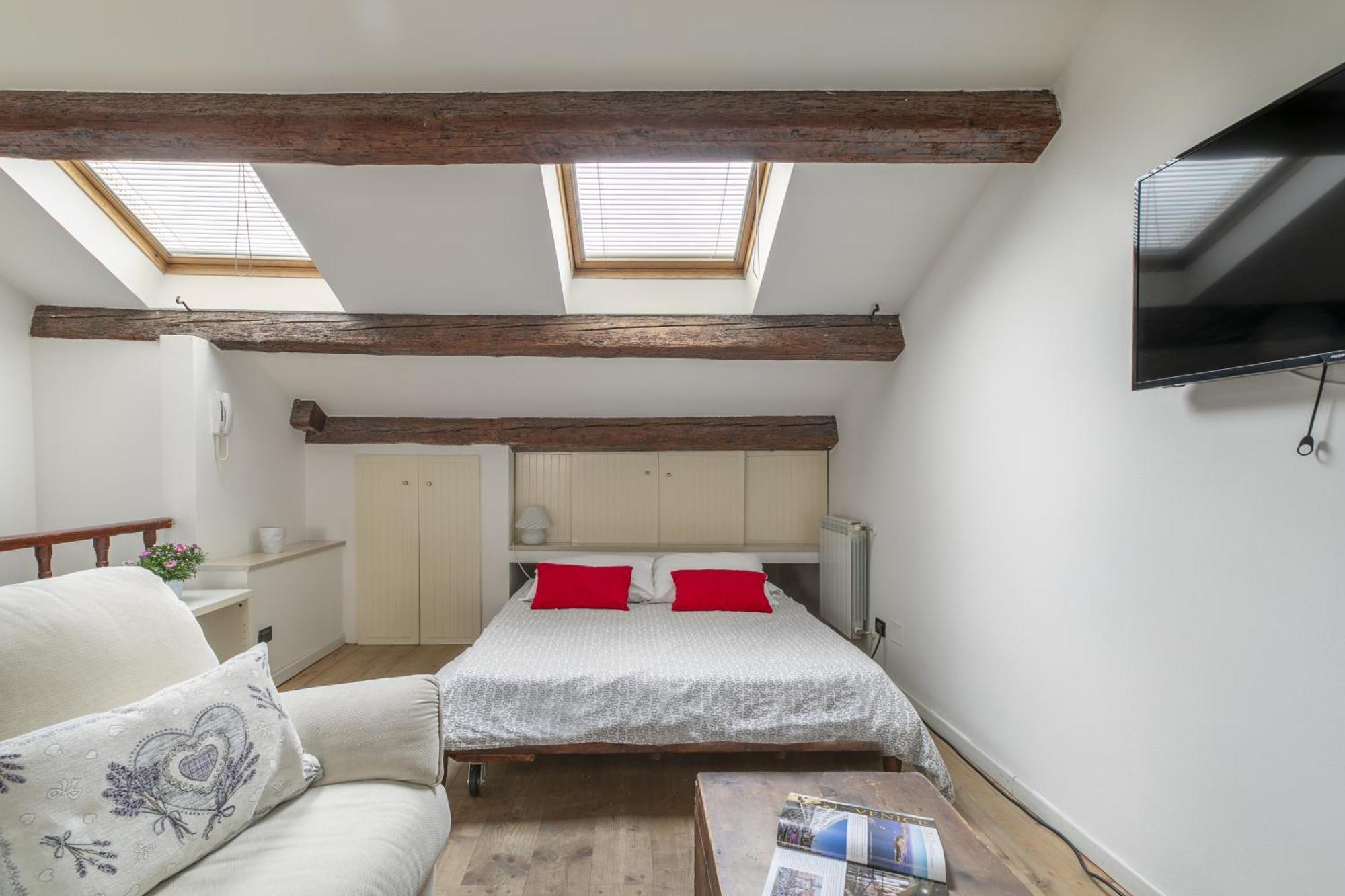 Nice Lovely Attic For 4 Person With Wifi - A/C Venezia Eksteriør bilde
