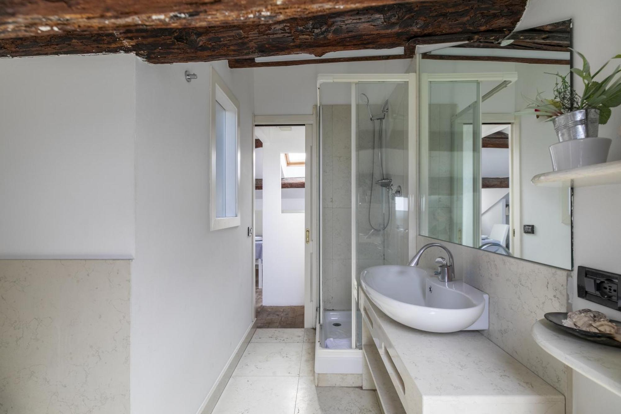 Nice Lovely Attic For 4 Person With Wifi - A/C Venezia Eksteriør bilde