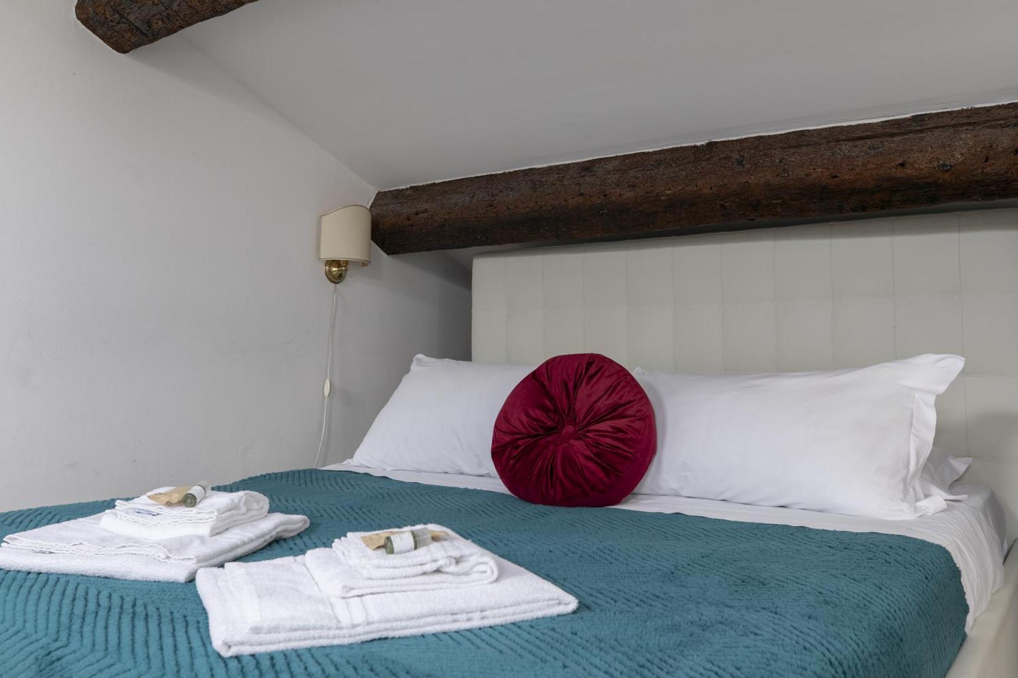 Nice Lovely Attic For 4 Person With Wifi - A/C Venezia Eksteriør bilde