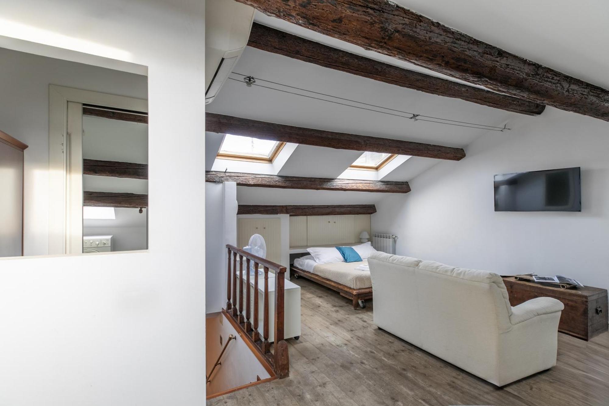 Nice Lovely Attic For 4 Person With Wifi - A/C Venezia Eksteriør bilde