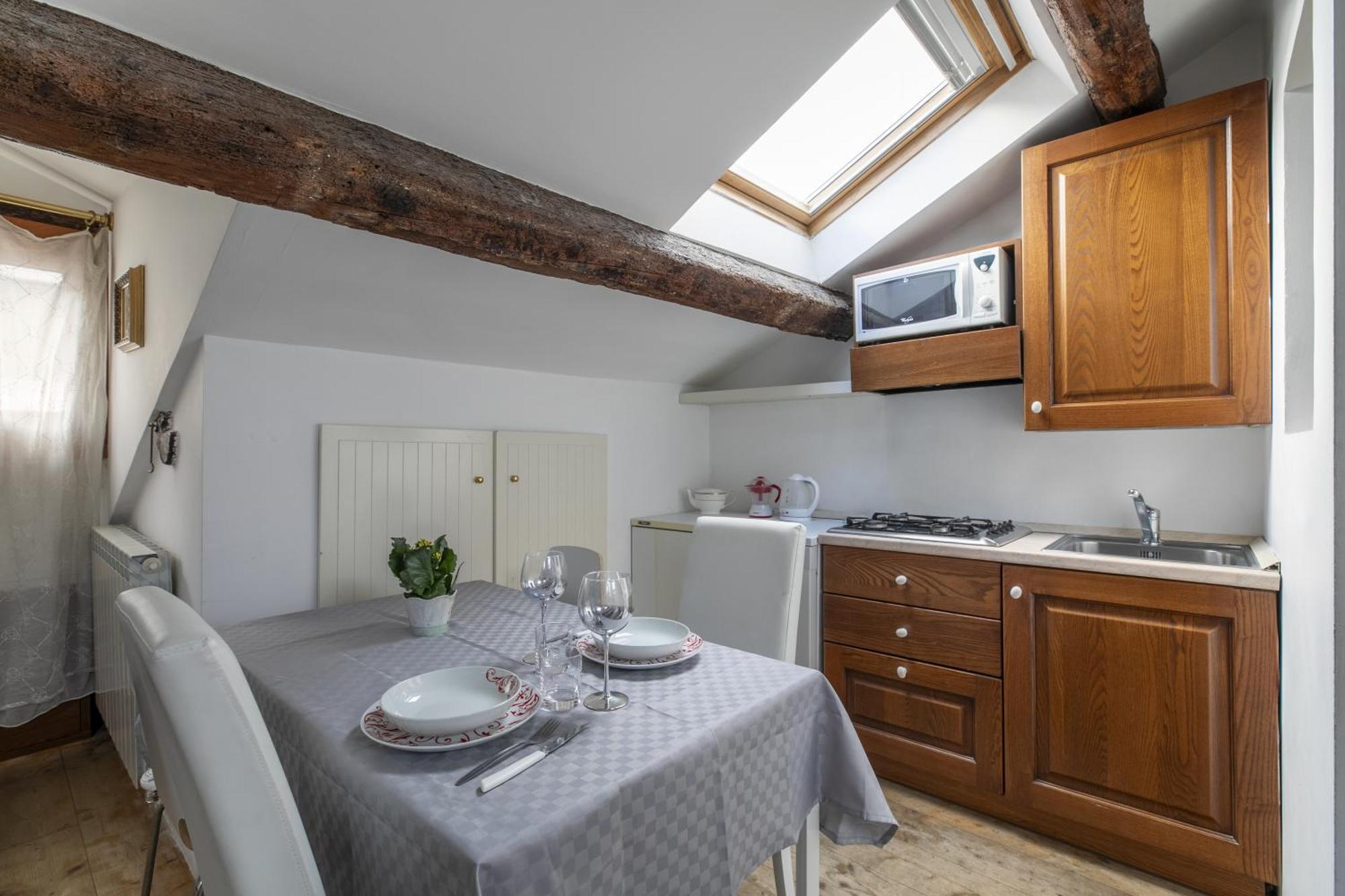 Nice Lovely Attic For 4 Person With Wifi - A/C Venezia Eksteriør bilde