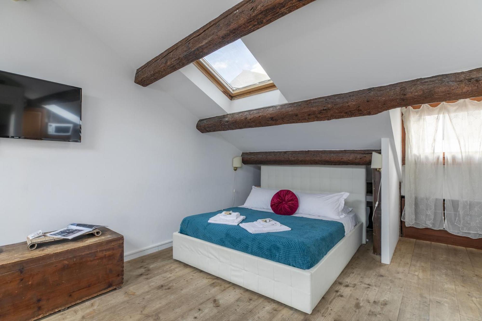Nice Lovely Attic For 4 Person With Wifi - A/C Venezia Eksteriør bilde