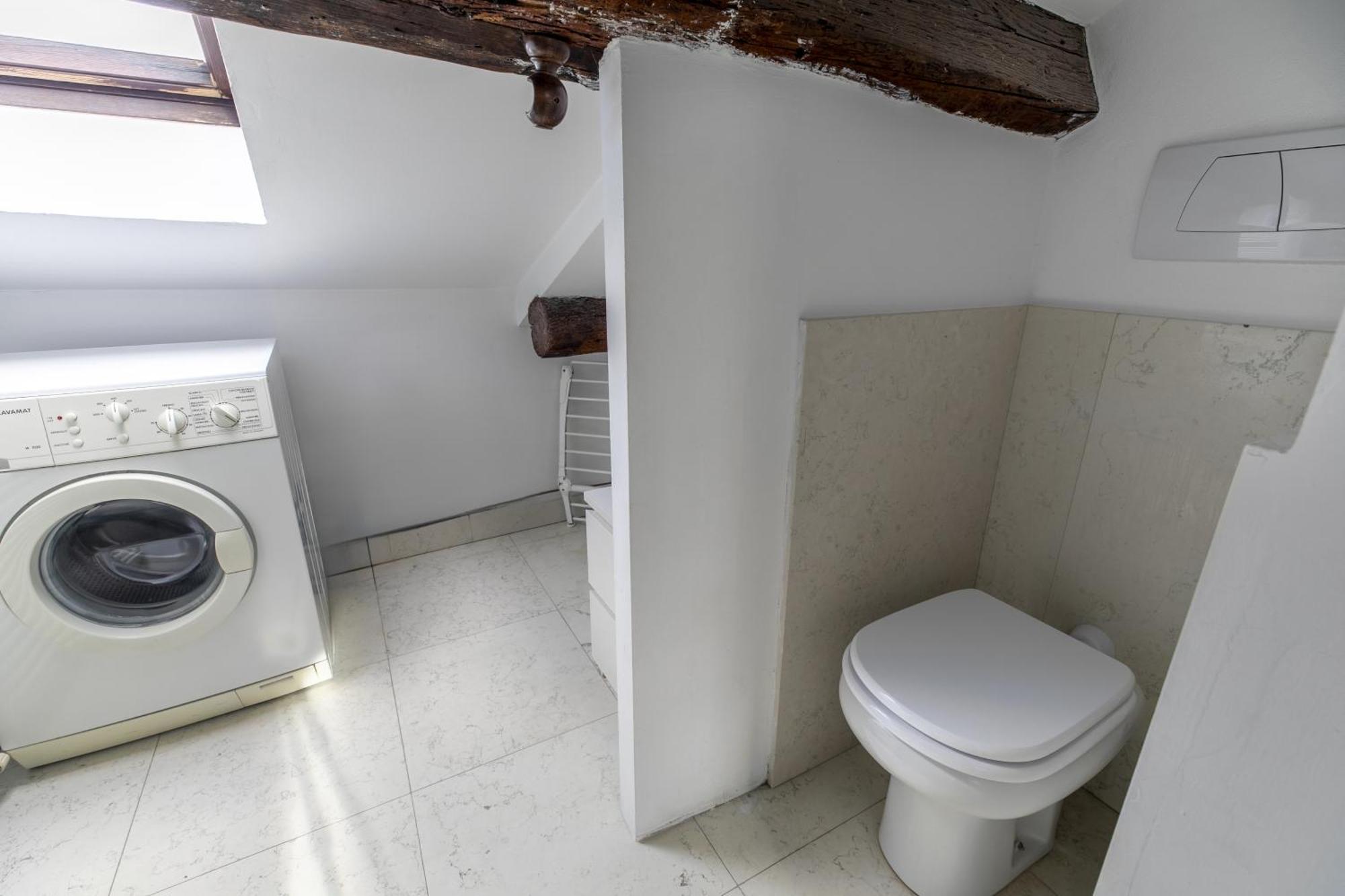 Nice Lovely Attic For 4 Person With Wifi - A/C Venezia Eksteriør bilde