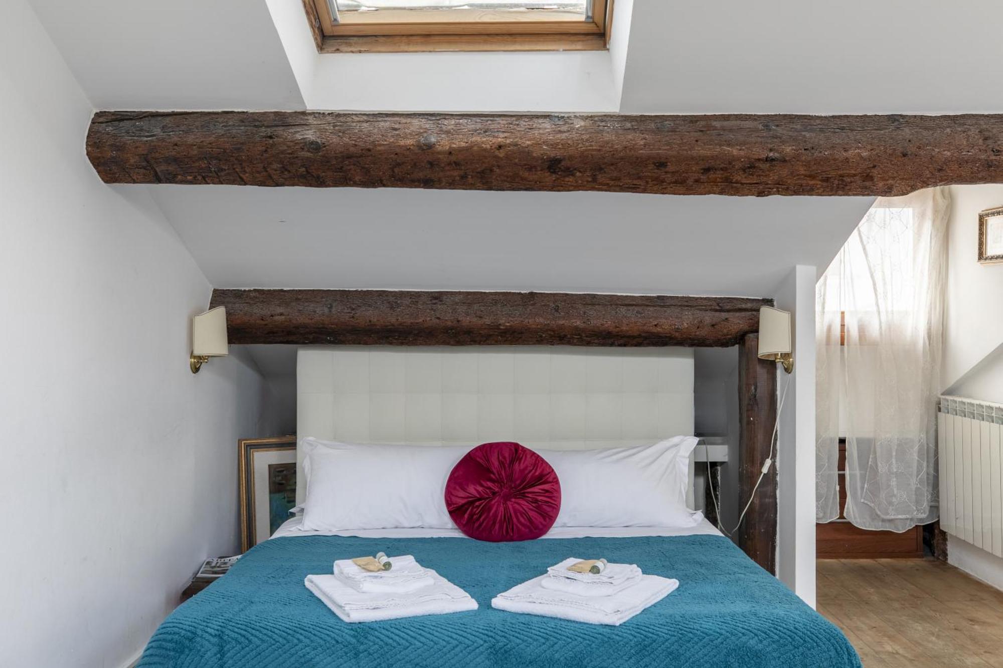 Nice Lovely Attic For 4 Person With Wifi - A/C Venezia Eksteriør bilde