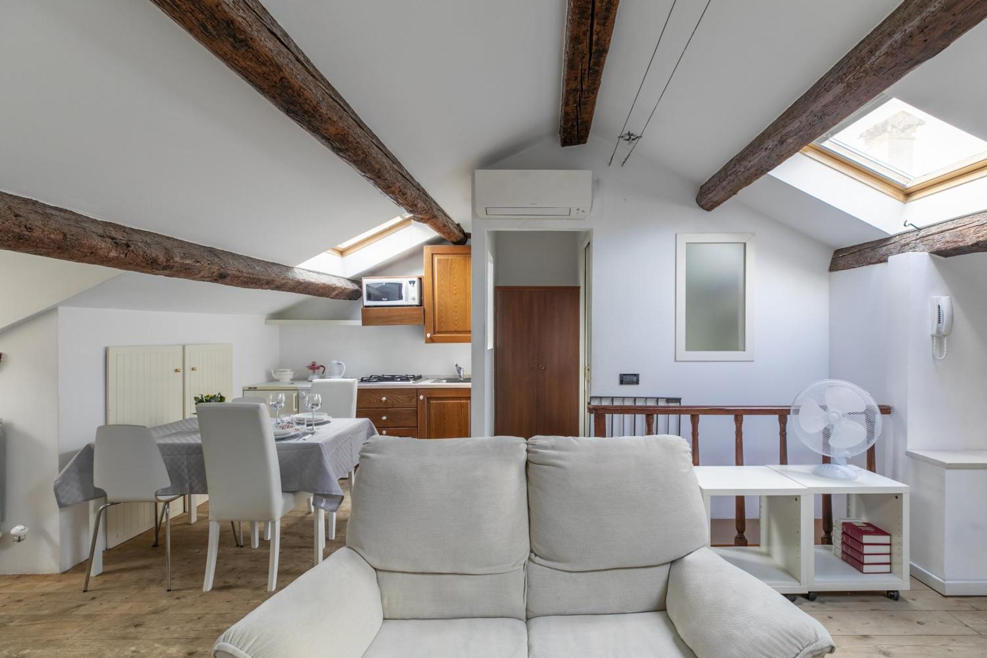 Nice Lovely Attic For 4 Person With Wifi - A/C Venezia Eksteriør bilde