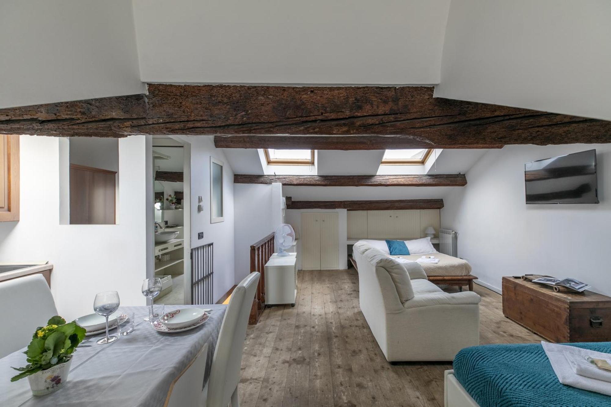 Nice Lovely Attic For 4 Person With Wifi - A/C Venezia Eksteriør bilde